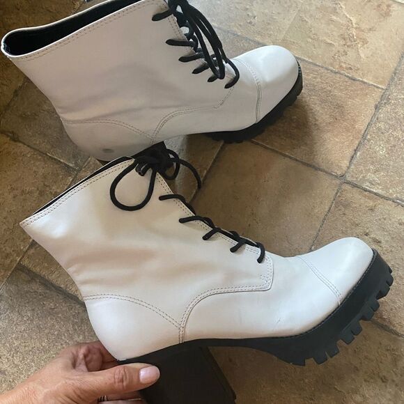 Schultz Jeannie Combat Boots Sz 10 - Picture 2 of 9